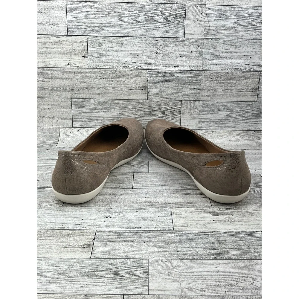 Clarks Collection Soft Cushion Metallic Taupe Textured Ballet Flats Shoes Sz 10M